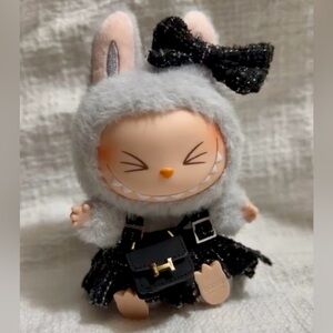 Pop Mart Labubu HeHe - Have A Seat